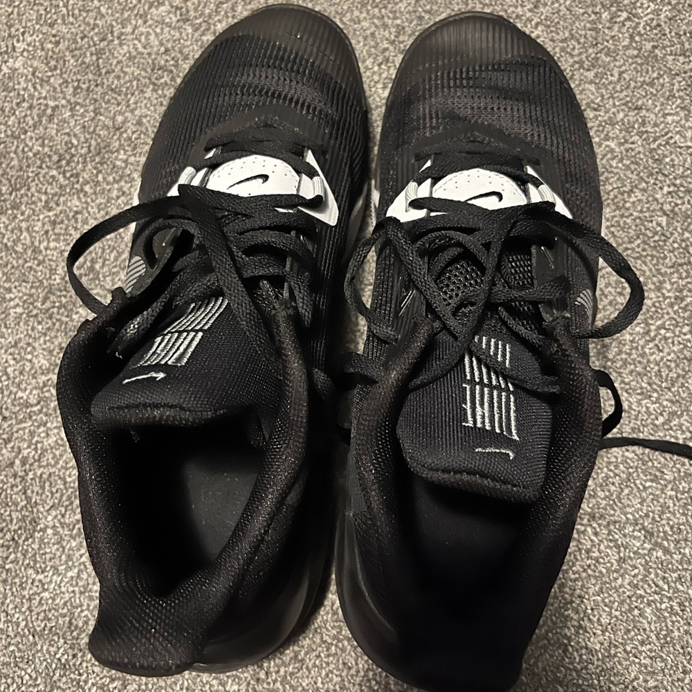 Nike air max impact 3